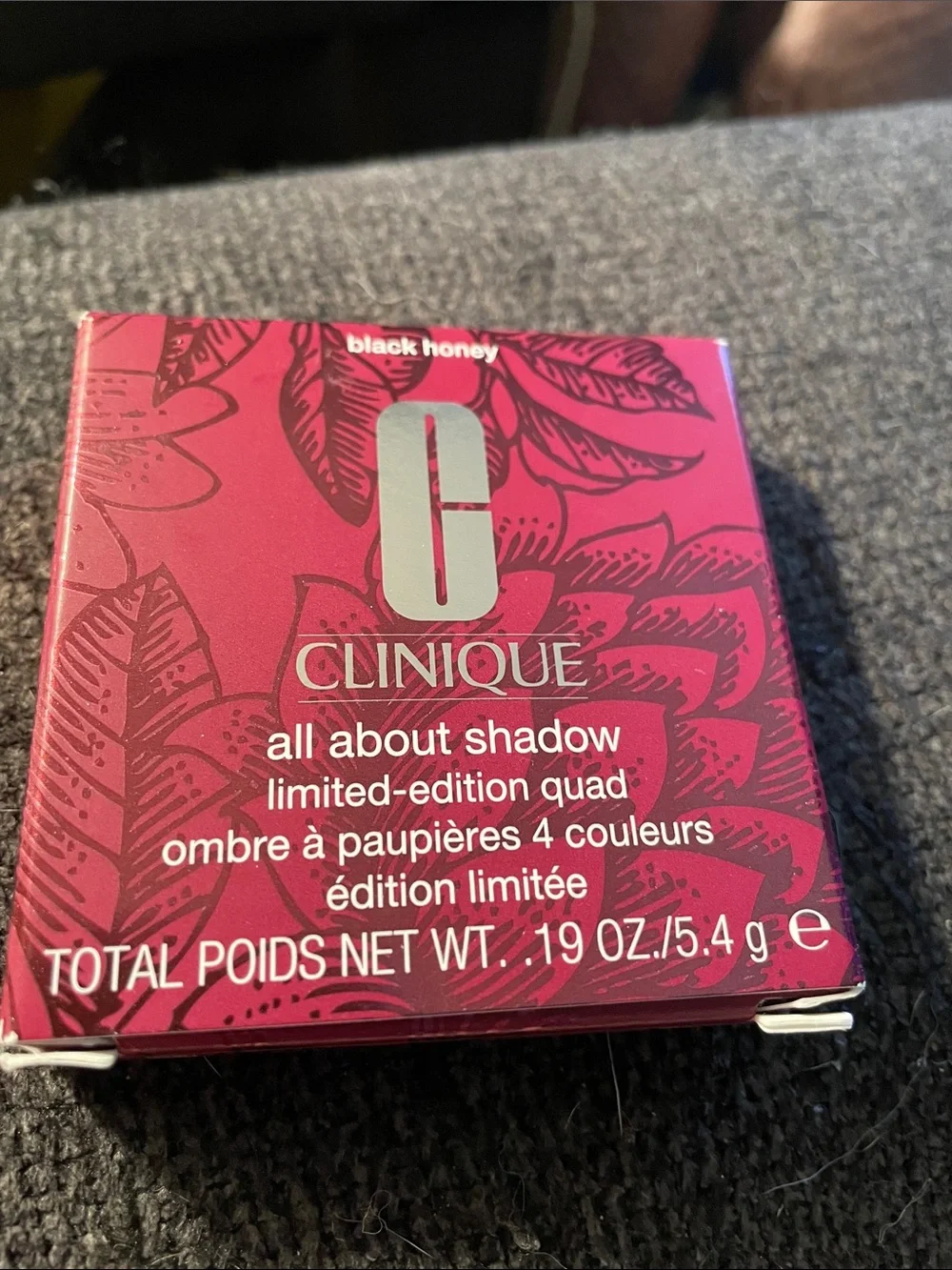 Clinique All About Shadow Limited-Edition Quad - Magenta Floral Packaging